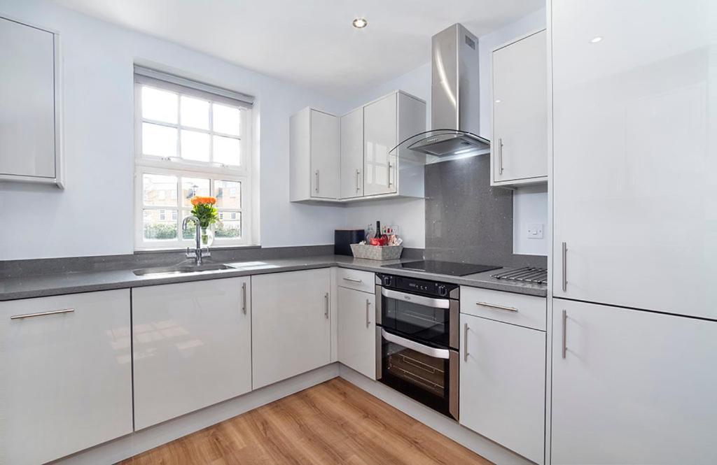 Villa Thomas, Off Leeman Road, Sleeps 9 York Exterior foto