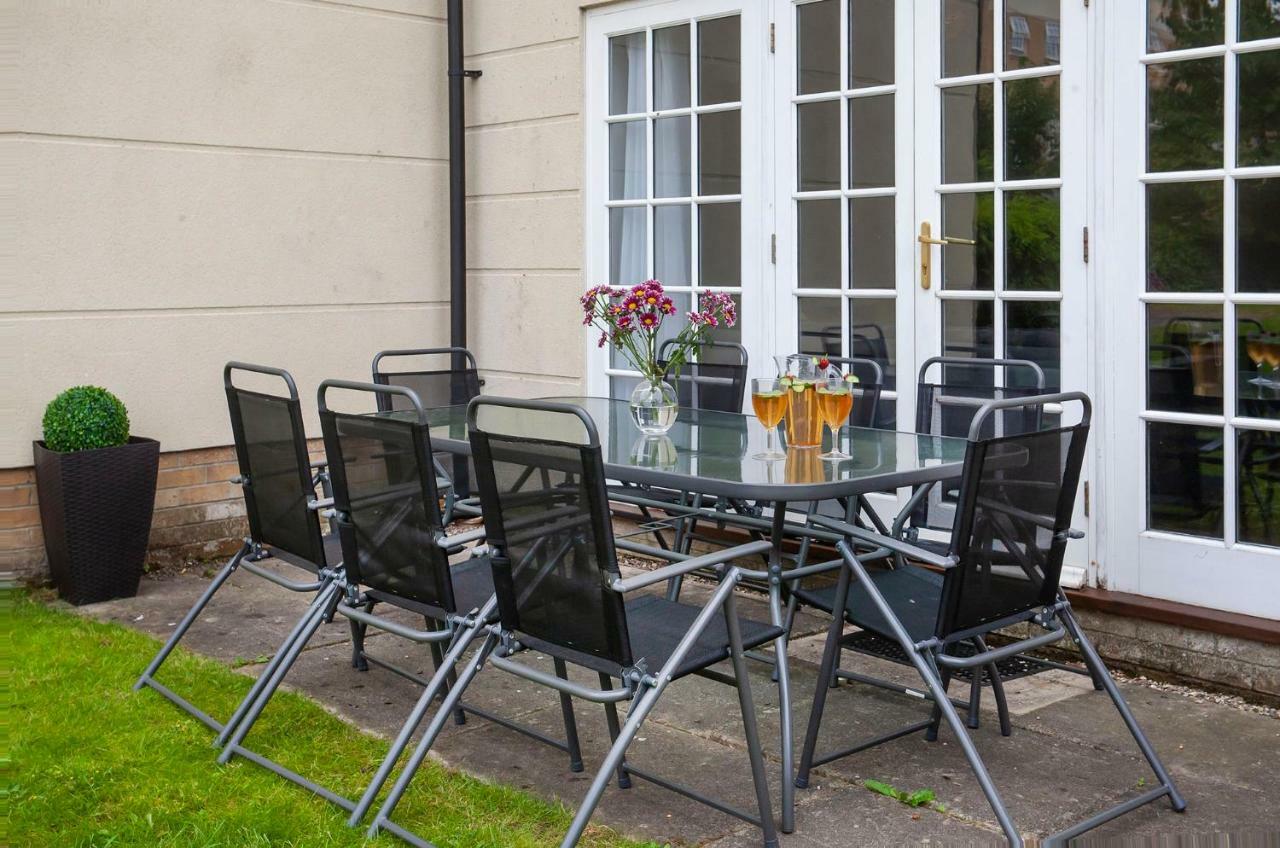 Villa Thomas, Off Leeman Road, Sleeps 9 York Exterior foto